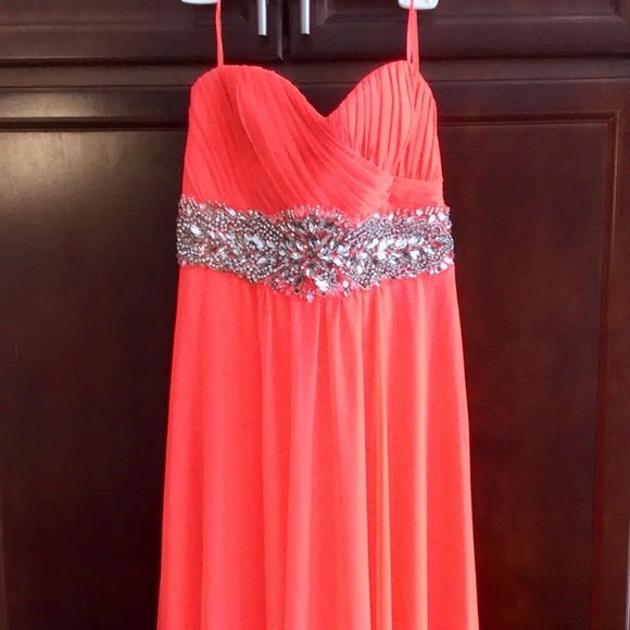 Dress (Size 6)
